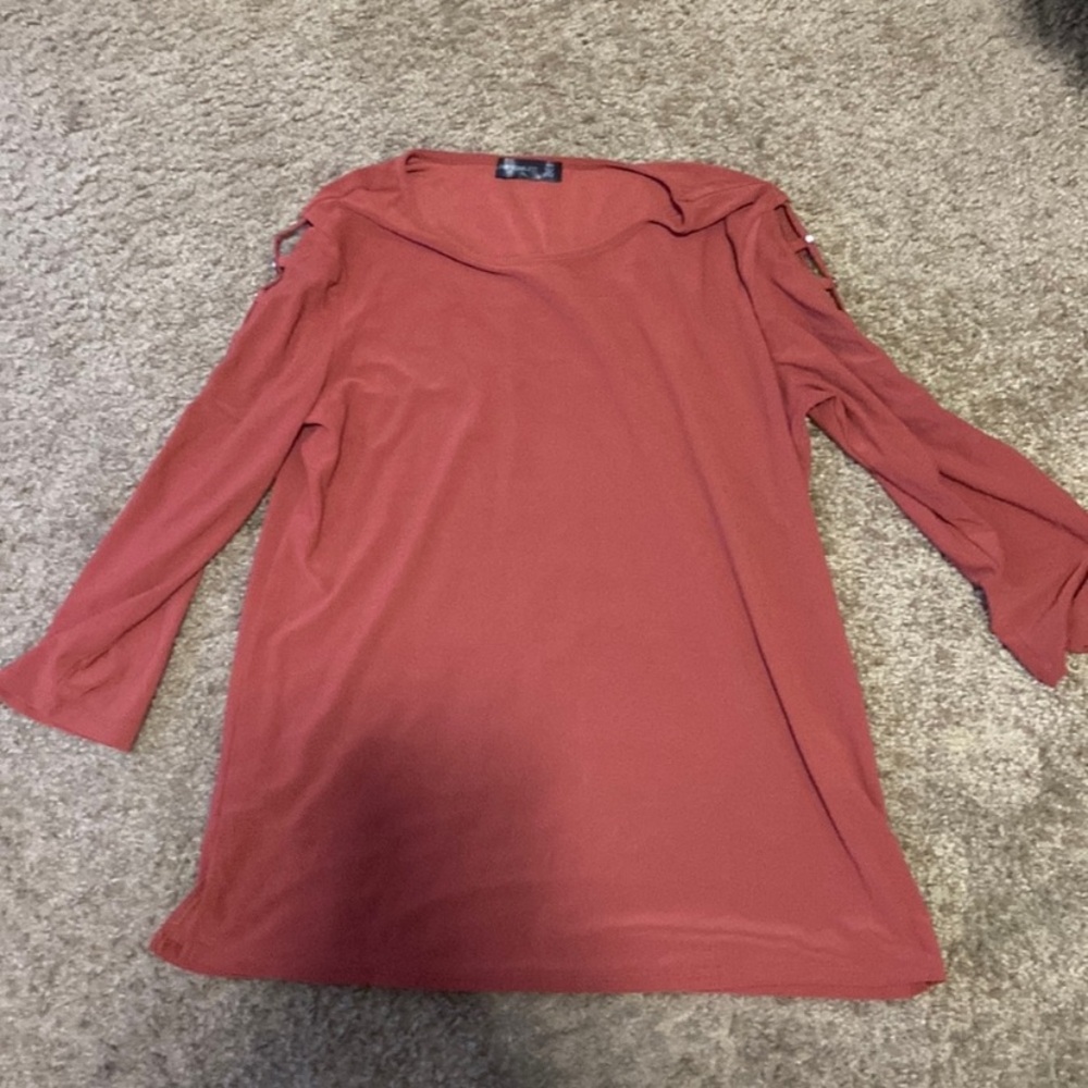 Love, Scarlet shirt medium